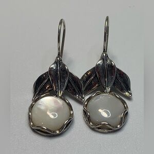 Vintage Sterling Silver DIDAE Mother of Pearl Vine/Leaves Locking Back Earrings